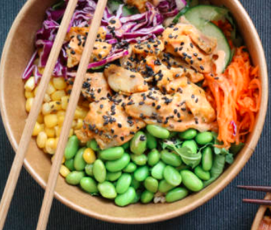 Commander le plat Poke bowl au poulet pour la pause déjeuner avec