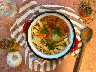 Navarin d'agneau et tagliatelles aux champignons