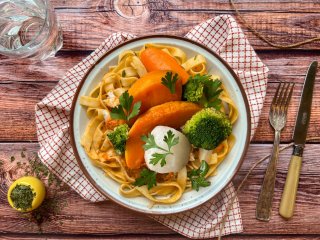 Fricassée de légumes de saison et tagliatelles safranées