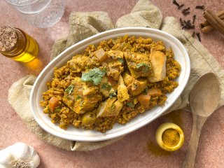 Riz sauté au poulet et aux aubergines